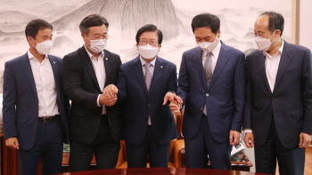 여야, 재난지원금 하위 88%·인당 25만원 지급키로…추경안 제출 22일만(종합)