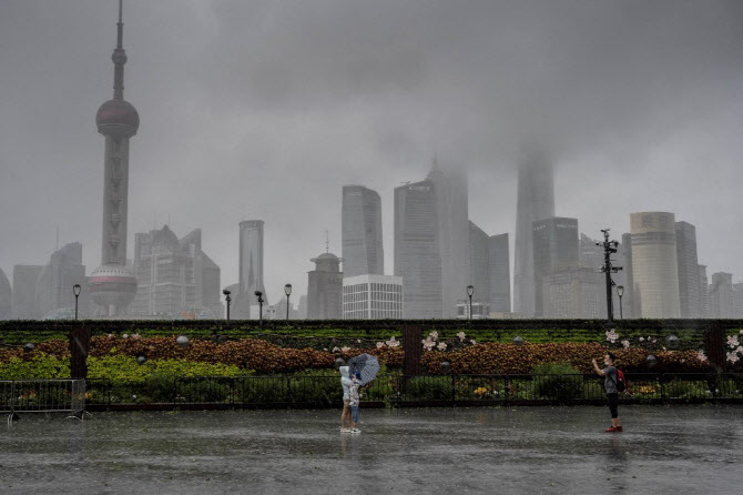 중국 상하이·저장성 태풍 '인파' 강타…허난성 폭우로 63명 사망