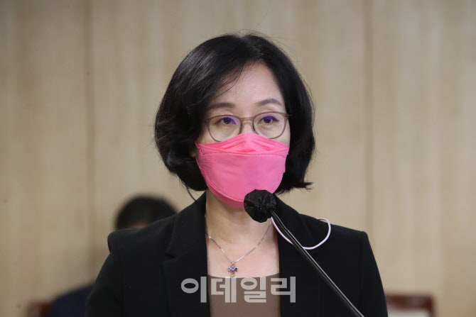 [포토]인사청문회에서 발언하는 김현아 후보자