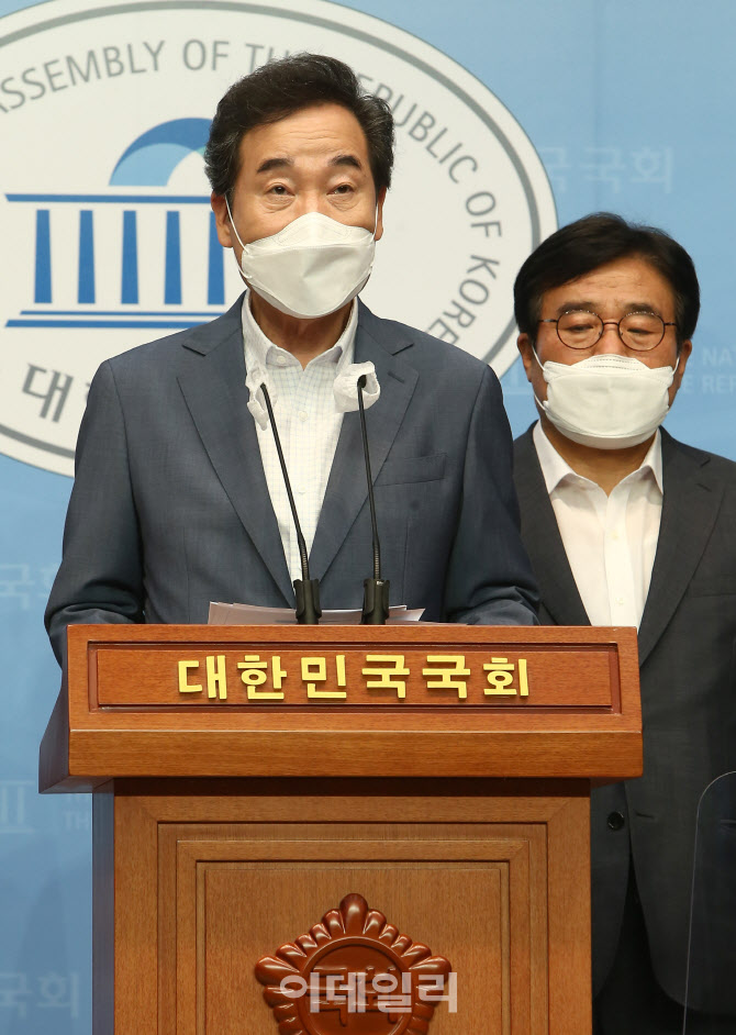 [포토]이낙연 "서울공항 이전·고도제한 해제로 주택 7만호 공급"