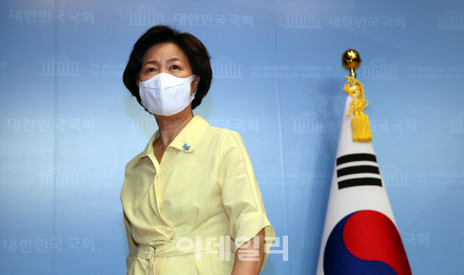 [포토]대선 공약 발표마친 추미애 후보