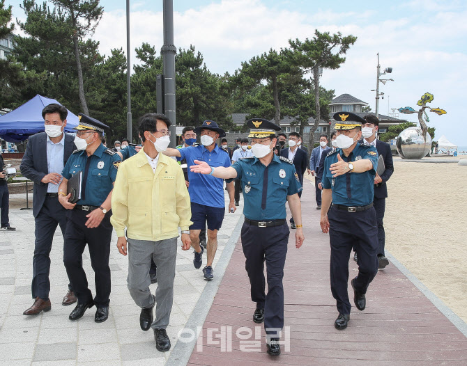 김창룡 경찰청장, 경포해수욕장 방역실태 점검