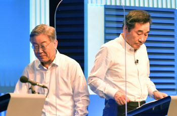 "최전방 공격수, 때론 문지기"…캠프 대변인단의 '장군멍군'