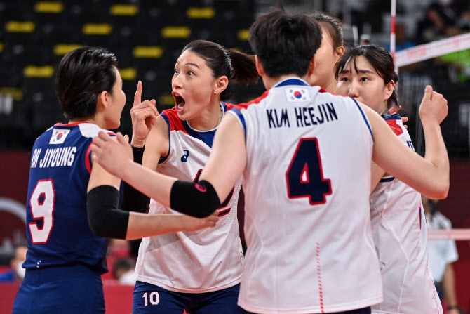 "멋있다, 최고의 리더"…일본은 왜 김연경에 열광하나