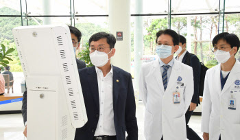 안도걸 기재차관 "내년 보건의료분야, K-글로벌 백신 허브화에 역점"