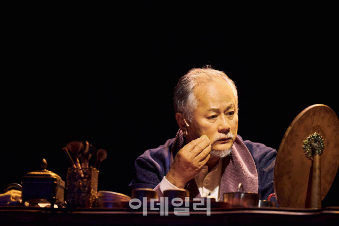 송승환 연극 복귀작 '더 드레서', 11월 정동극장서 재공연