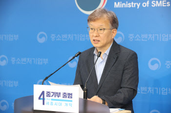 '번개 지급' 희망회복자금에 '반색'…미래 대비는 과제(종합)