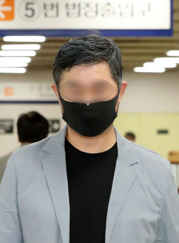 조국 동생, 징역 1→3년…法 "돈 받고 교사채용, 죄질 나빠"