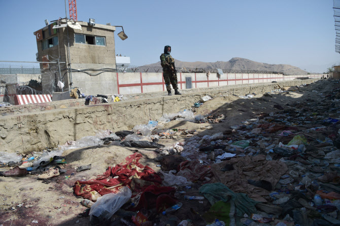 카불 공항에 날아온 미사일 5대, 미군 방어시스템이 막았다