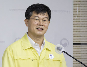 루마니아로부터 화이자·모더나 백신 150.3만회분 도입(종합)