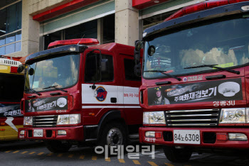 소방차 막은 불법주차 차량 `첫 강제처분` 사례 나왔다