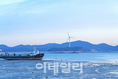 풍력발전 원스톱숍, 1년째 국회서 헛바퀴…어업계 반발로 `하세월`