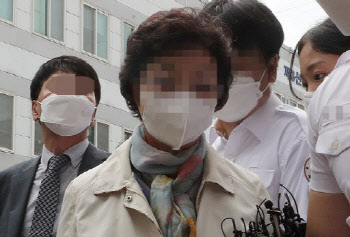 尹 장모 "요양 병원 개설·운영에 미관여" VS 檢 "투자금 초과 회수 등 죄질 불량"