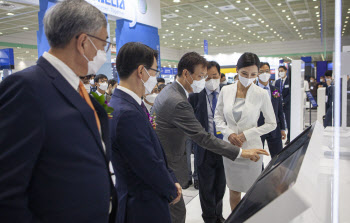 SFA, '스마트팩토리·자동화산업전' 외관검사기 등 공개