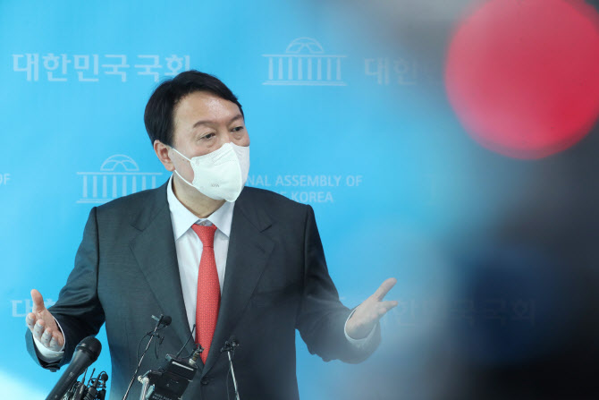 윤석열 캠프 "손준성이 고발장 썼든 말든..그들만의 진실게임"