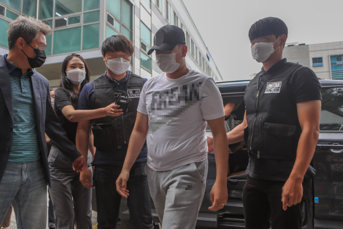의정부서 30대 가장 폭행치사 고교생 4명, 검찰 송치
