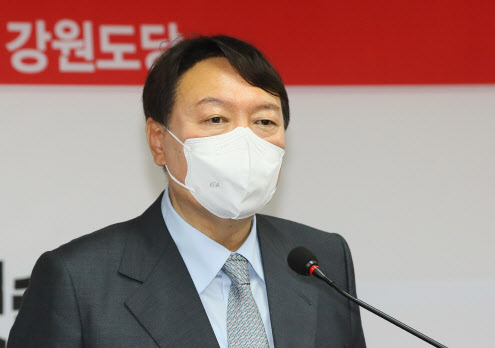 윤석열 측 "검찰총장 직무정지 권한, 법무부장관에 없다"