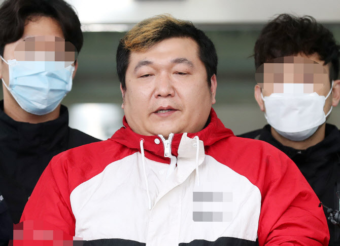 노래방 손님 살해·훼손한 허민우, 징역 30년 선고
