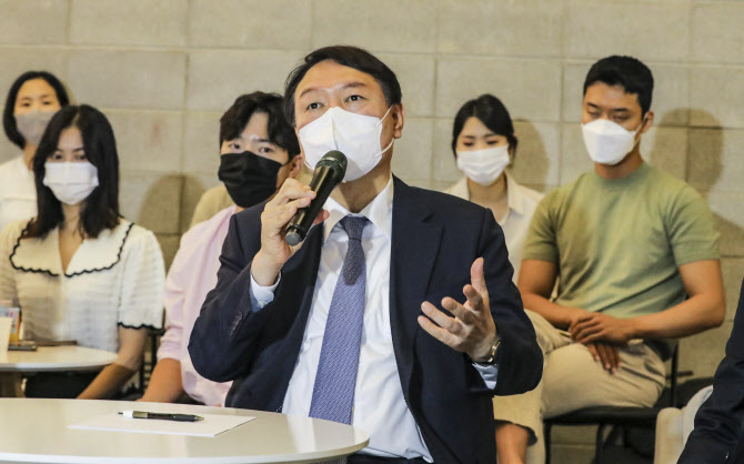 황희석 “‘언론사주 비밀회동’ 尹이야말로 게이트 수준”