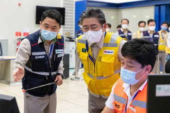 UAE원전 2호기, 전력공급 시작…상업운전 본격화