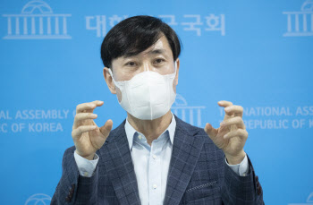 "상속세 폐지? 캠프나 도로 만들길" 하태경, 최재형 비판