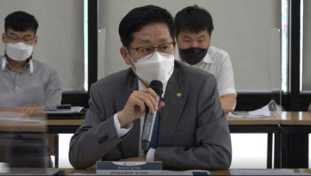 “규제 일변도는 혁신 꺼질 우려…사회적 책임 다하는 플랫폼 발전 검토”