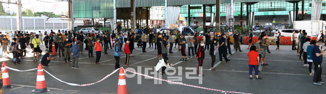 [포토]코로나19 산발적 연쇄감염 계속