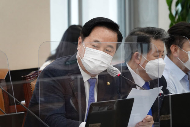 법인세 감면에 `꿩 먹고 알 먹는` 대기업…쏠림 현상 심화