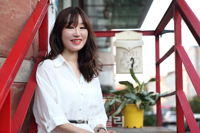 '올해의 양성평등문화인상'에 김이듬 작가