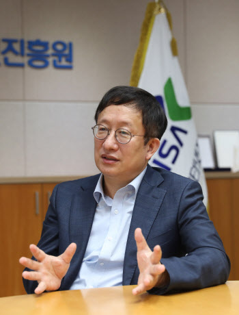 “마이데이터·지역경제 살리는 블록체인 성공사례 많이 만들 것”