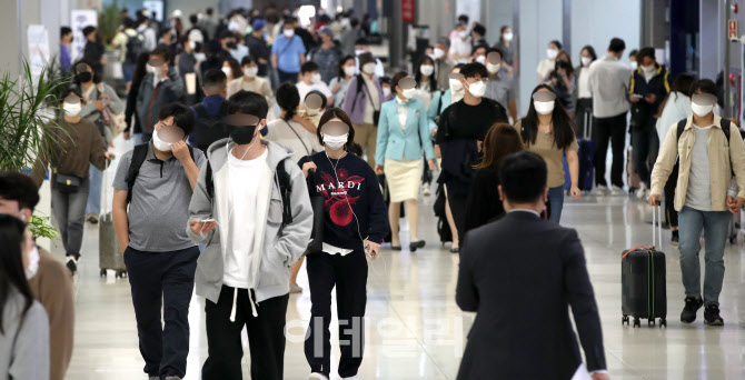 [포토]'짧은 한글날 연휴 끝'