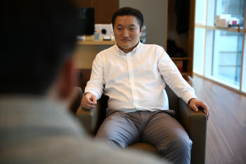 “카카오헤어샵 철수, 쉽게 결정할 구조 아니다”