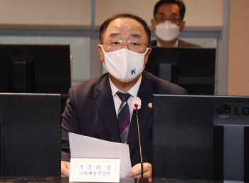 22년 만에 손보는 상속세제…"대폭 낮춰야" vs "부 대물림 막자"