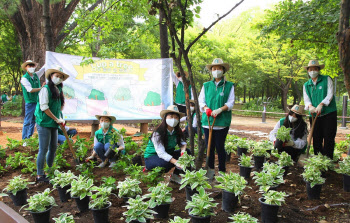 스타벅스, 서울숲공원에 숲 300평 조성