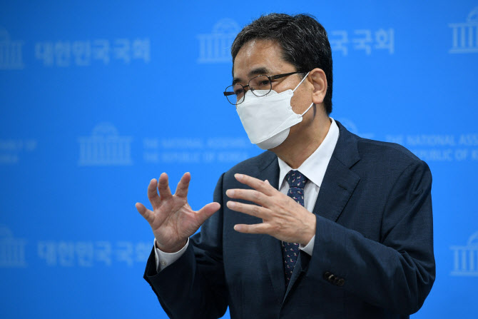 퇴직금→산재보상→성과급, 자꾸 바뀌는 곽상도 아들 50억