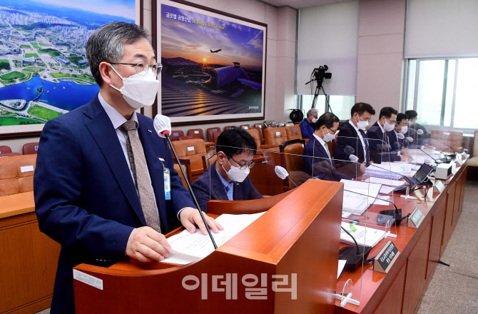 [포토]인사말하는 권형택 주택도시보증공사 사장