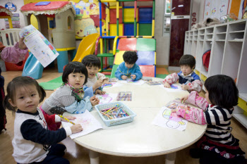 전셋값 폭등에 문닫는 가정어린이집…아이 맡길 곳 없어 발동동