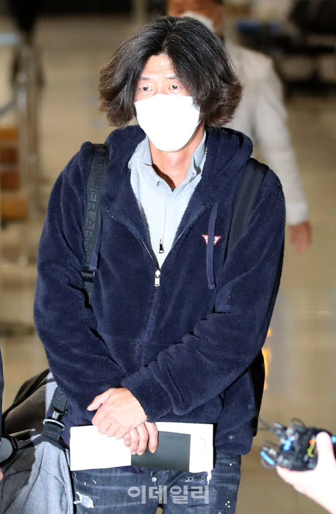 [포토]귀국한 대장동 개발 의혹 사건 핵심 인물 남욱 변호사