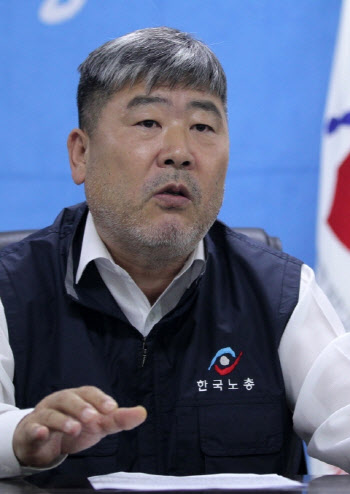 "親노동 표방했던 文정부 노동정책에 후한 점수 주기 어렵다"