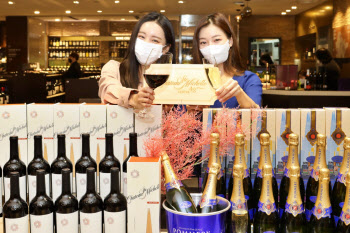 롯데백화점, 창립 42주년 기념 ‘샤토 생 미셸’과 협업 와인 등 출시