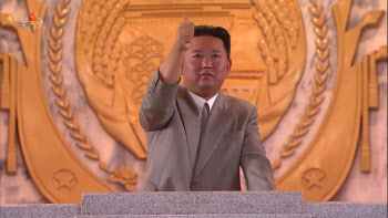 김일성·김정일 사진 없앤 김정은, '수령' 등극 나선 속내는