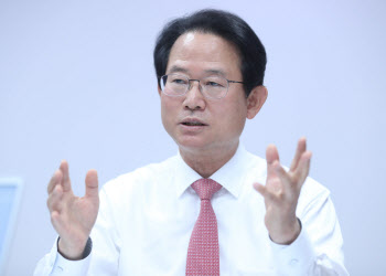 류성걸 “안정적 세입 기반 확충해야…세제 전반 개편”