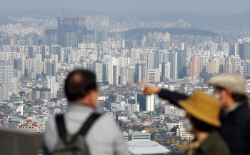 집값 주춤하다는데…강남은 신고가 속출