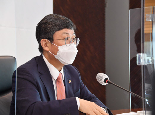 정부, 국채 2兆 어치 긴급 바이백…"금리 변동성 확대에 대응"