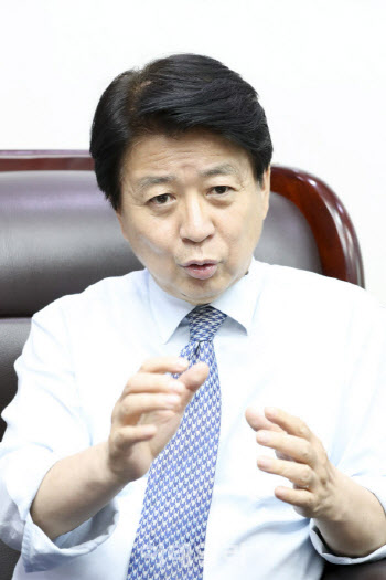 이재명도, 민주연구원장도 "가상자산 과세 유예"…기재부 반대에도 탄력 받나