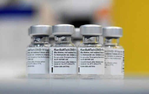 美 CDC, 저연령층에 화이자 백신 접종 권고 ‘만장일치’