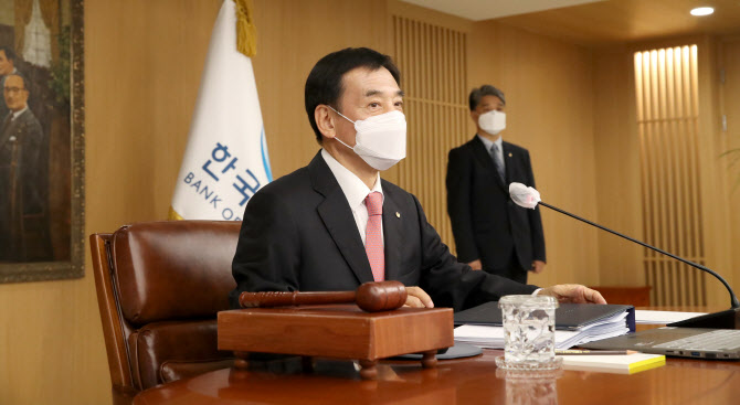 금리인상 조절론 제시한 KDI “부채·물가 제어 효과 미미”