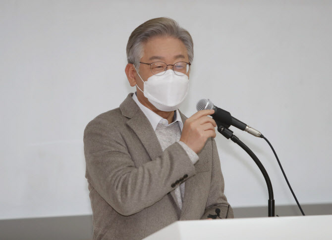 이재명, "윤석열 축하…민생개혁 위한 열띤 경쟁 기대”(종합)