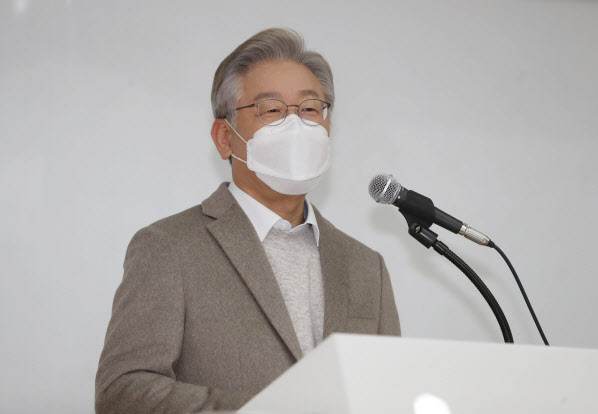 이재명 "개발이익 환수 외치다 공급절벽?…보수 언론, 청개구리 심보"