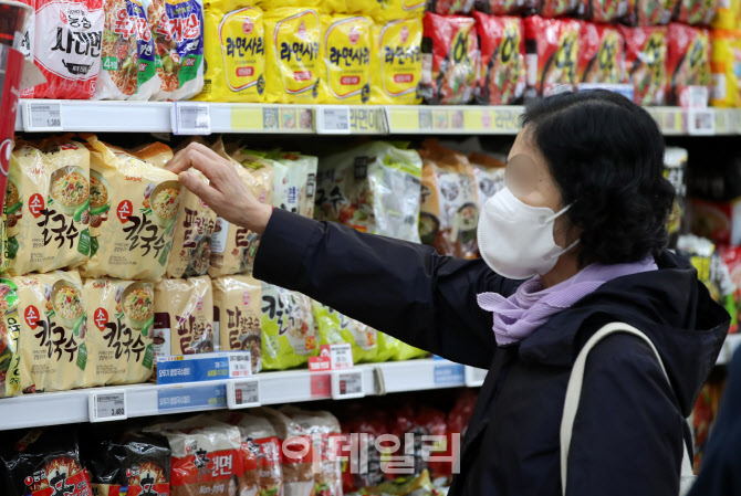 [포토]빨간불 켜진 '밥상물가'...세계식량가격지수 10년만 '최고'